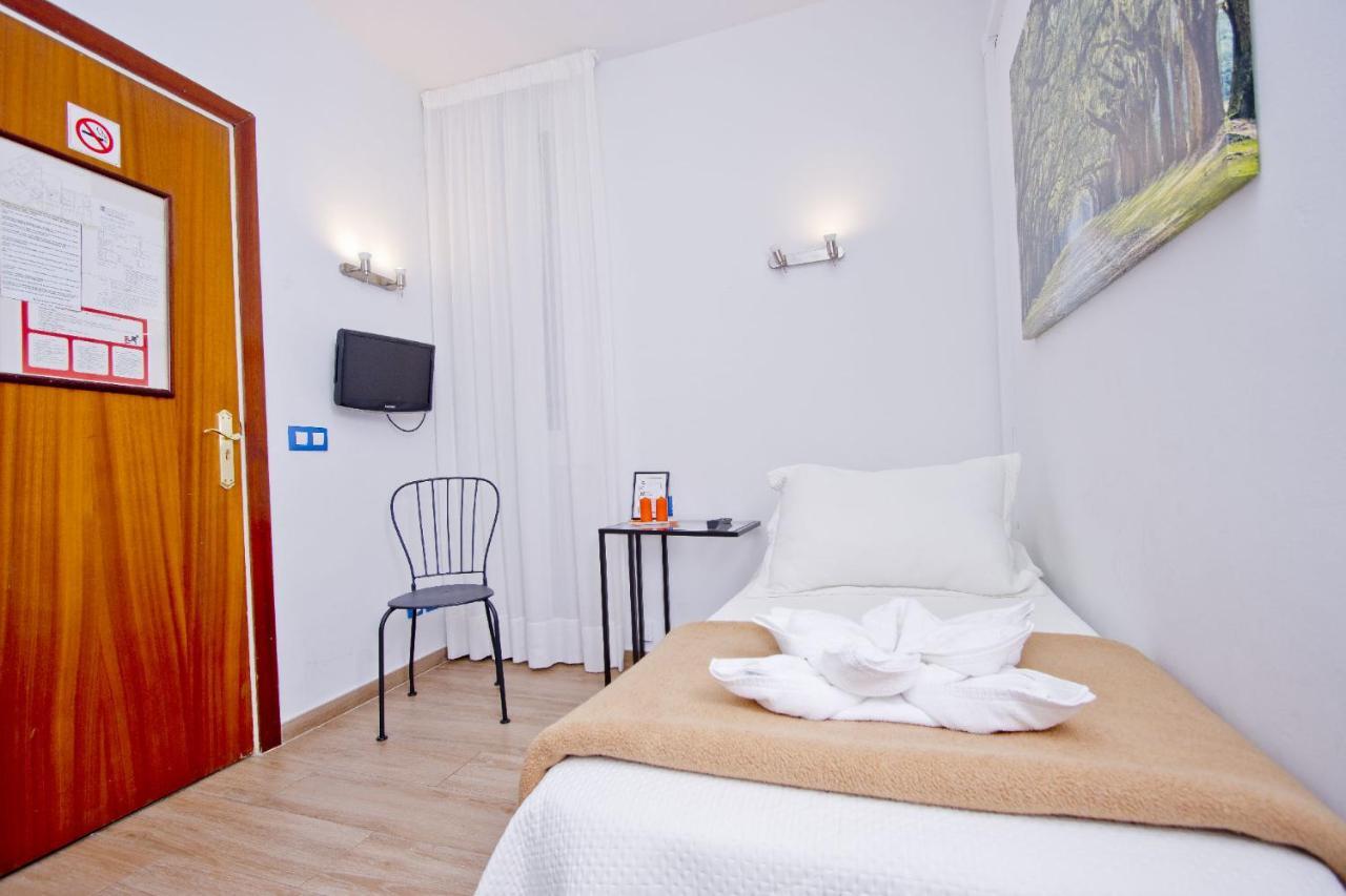 Barcelona City Hotel Luaran gambar
